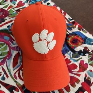 Clemson hat by Nike M/L